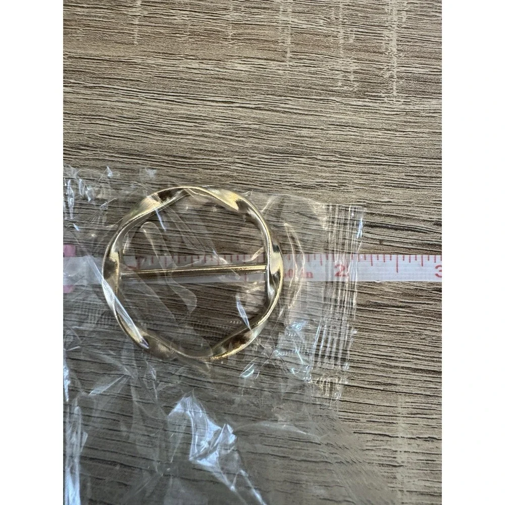 Heart‎ Scarf Clip With Rhinestones, Gold Toned